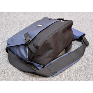 Túi đựng máy ảnh crumpler roady 7500 có ngăn đựn ipad