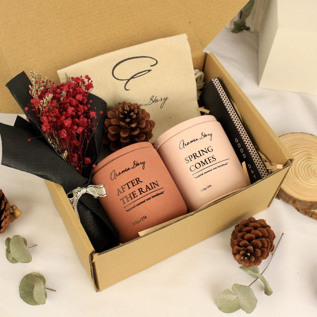 Nến Thơm Trang Trí, Cao Cấp, Tự Nhiên Sparkling Sunrise Aroma Story Hương Xạ Hương Trắng Và Hoa Hồng Size 110g