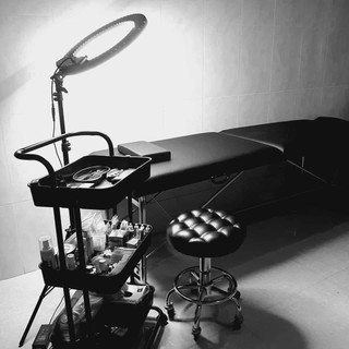 Đèn spa, phun xăm, nối mi, nặn mụn, đèn gồm chân 2m1..