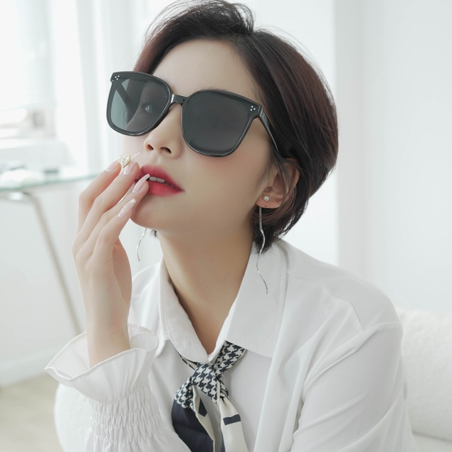 Kính mát nữ LILYEYEWEAR mắt to chống UV400 bảo vệ mắt đi đường đi du lịch thiết kế thời trang 8003