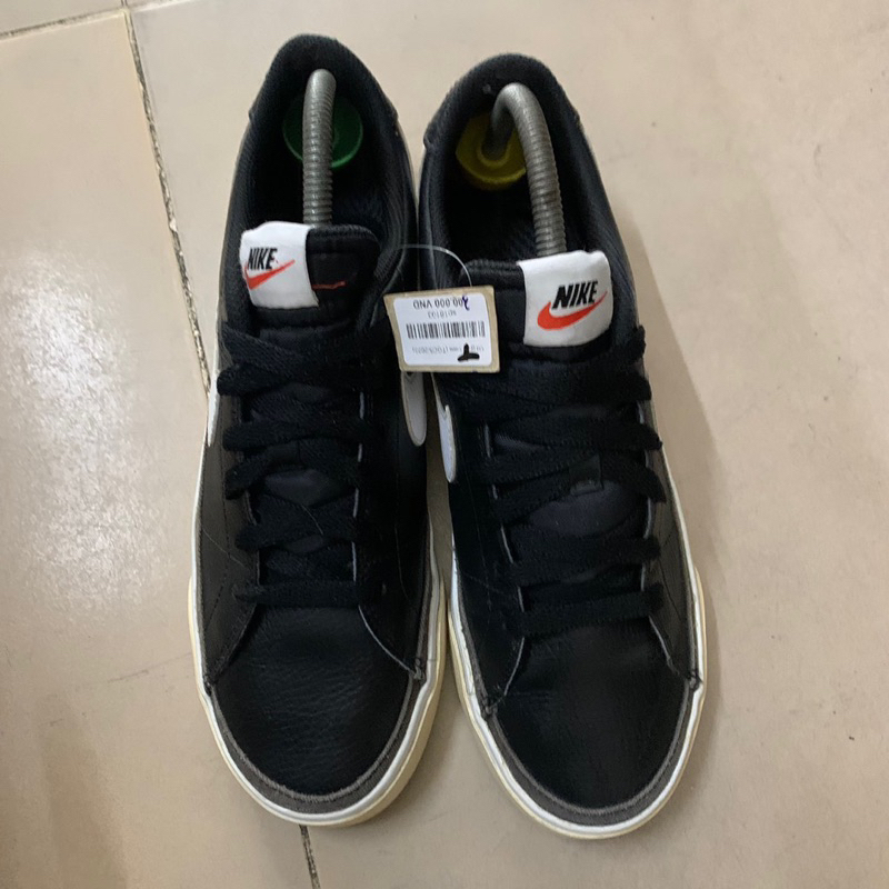 Giày chính hãng đã qua sử dụng