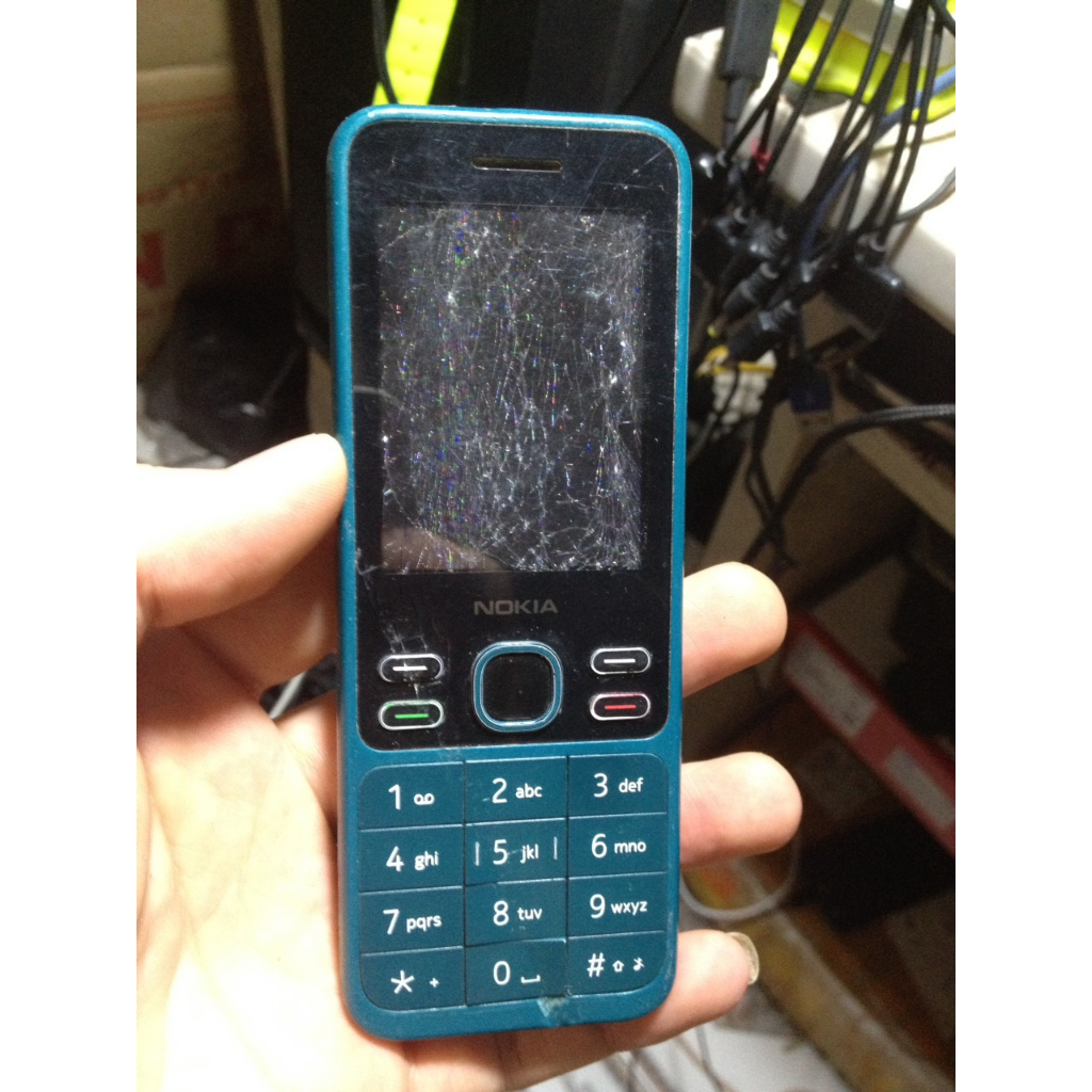 Xác NOKIA 150 lên vỡ màn nát như ảnh, có chuông khởi động, sáng đèn phím, máy không nắp, không bin..