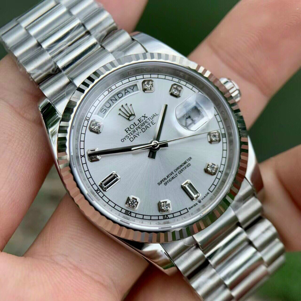 Đồng hồ Nam Rl 3kim day date mặt trắng vỏ trắng số đá máy thuy sĩ EW dòng Automatic size 41mm dây kim loại