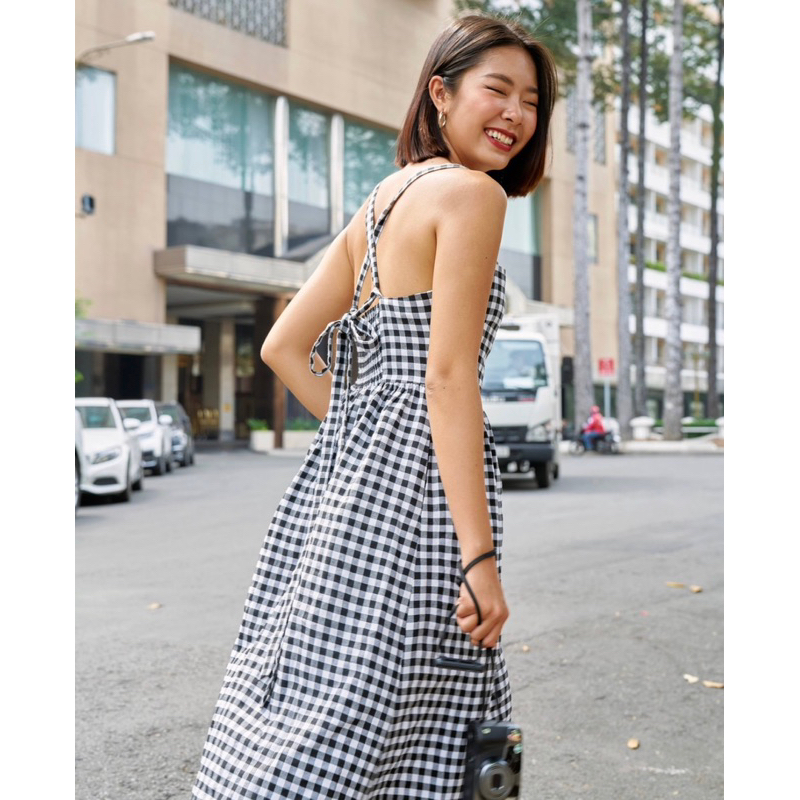 [Thanh Lý］Dottie - đầm dài caro có dây buộc phía sau lưng size M