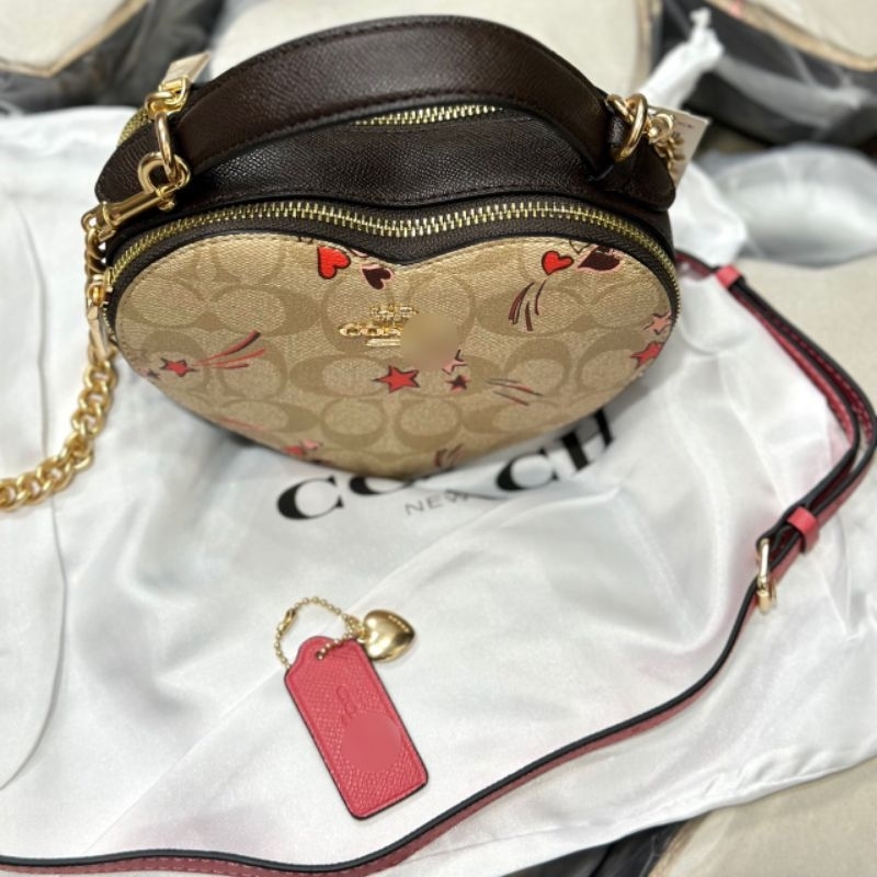 TÚI Coach heart crossbody bag