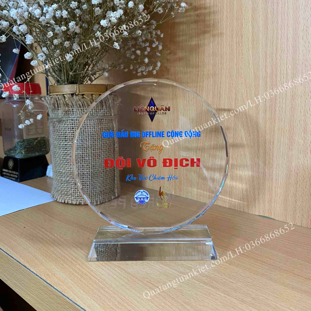 Cúp vinh danh pha lê K9 cao cấp hình tròn - in ấn theo yêu cầu