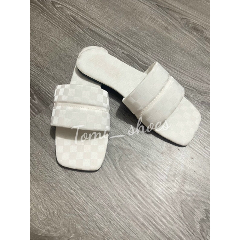 Dép trơn ô vuông sang chảnh bigsize 35-45