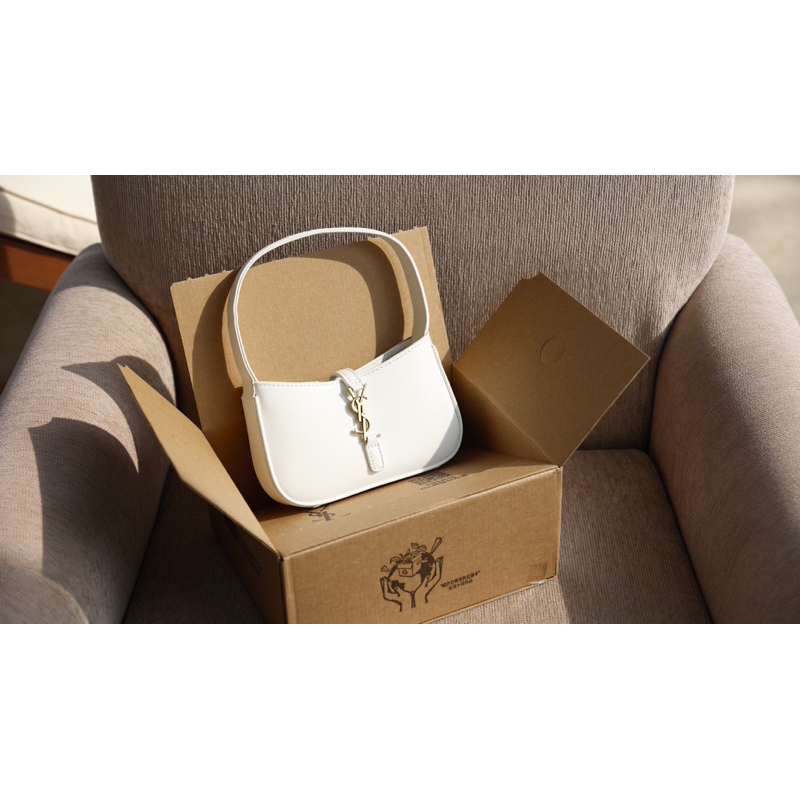Túi Xách YSL LE 57 Mini Trắng Đen Mịn/Rắn Size 19cm  -  By Anh Dinh Phuong