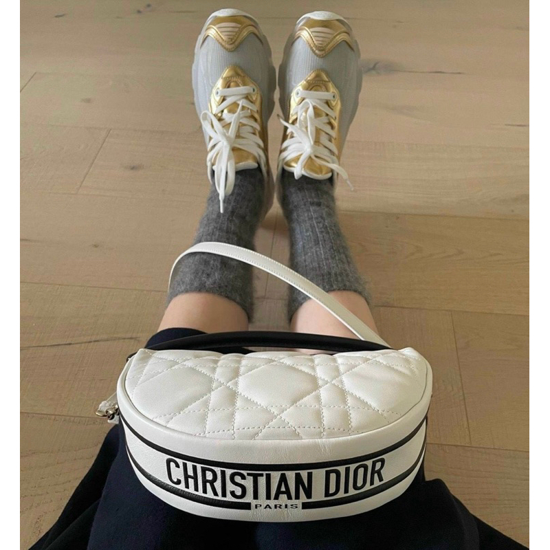 Túi Xách Dior Bobby Trắng Đen Size 22  -  By Anh Dinh Phuong