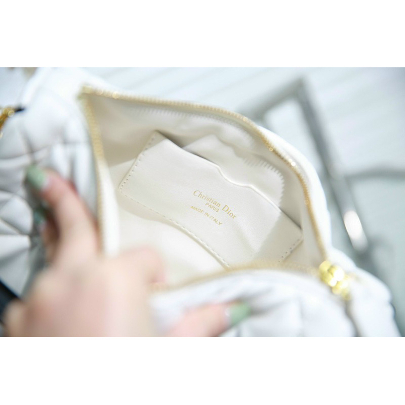 Túi Xách Dior Bobby Trắng Đen Size 22  -  By Anh Dinh Phuong