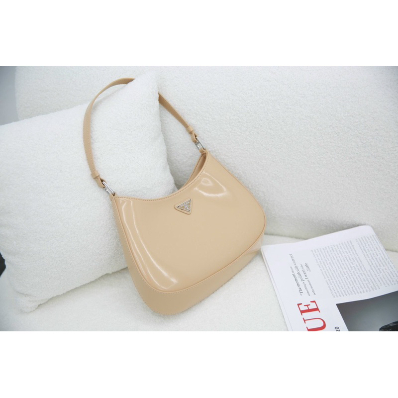 Túi Xách Prada Cleo Kem Bóng Size 26  -  By Anh Dinh Phuong