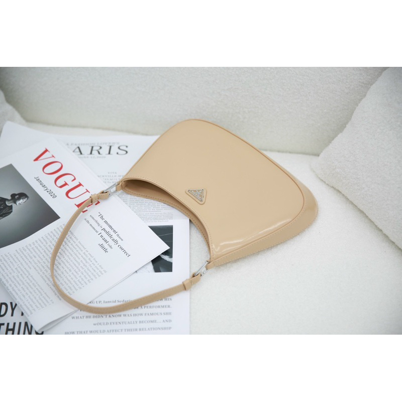 Túi Xách Prada Cleo Kem Bóng Size 26  -  By Anh Dinh Phuong