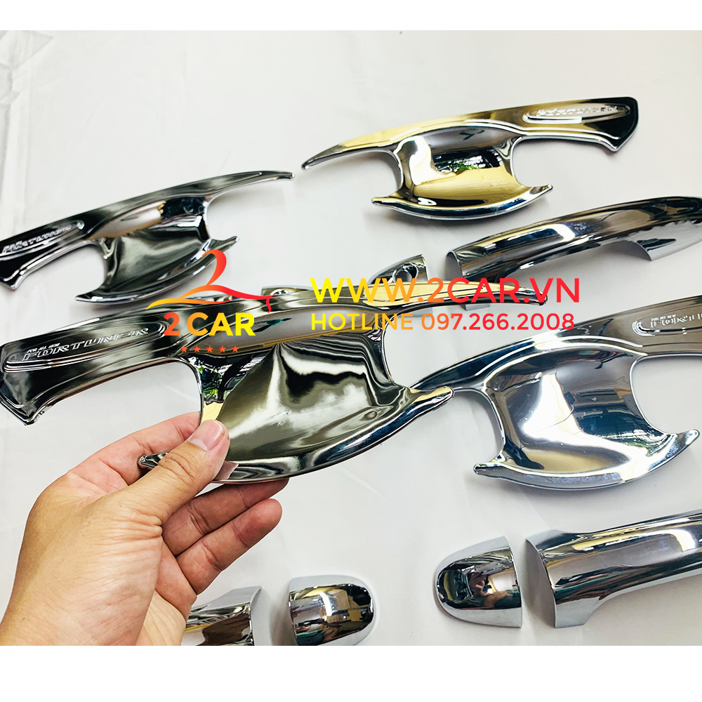Ốp tay nắm cửa, hõm cửa xe Toyota Fortuner 2017 -  2021, 2022, 2023 mạ crom cao cấp, sáng bóng