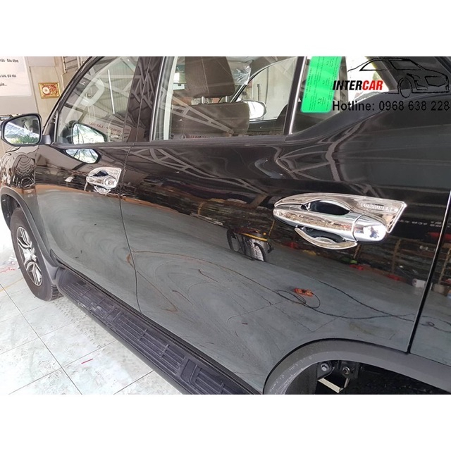 Ốp tay nắm cửa, hõm cửa xe Toyota Fortuner 2017 -  2021, 2022, 2023 mạ crom cao cấp, sáng bóng