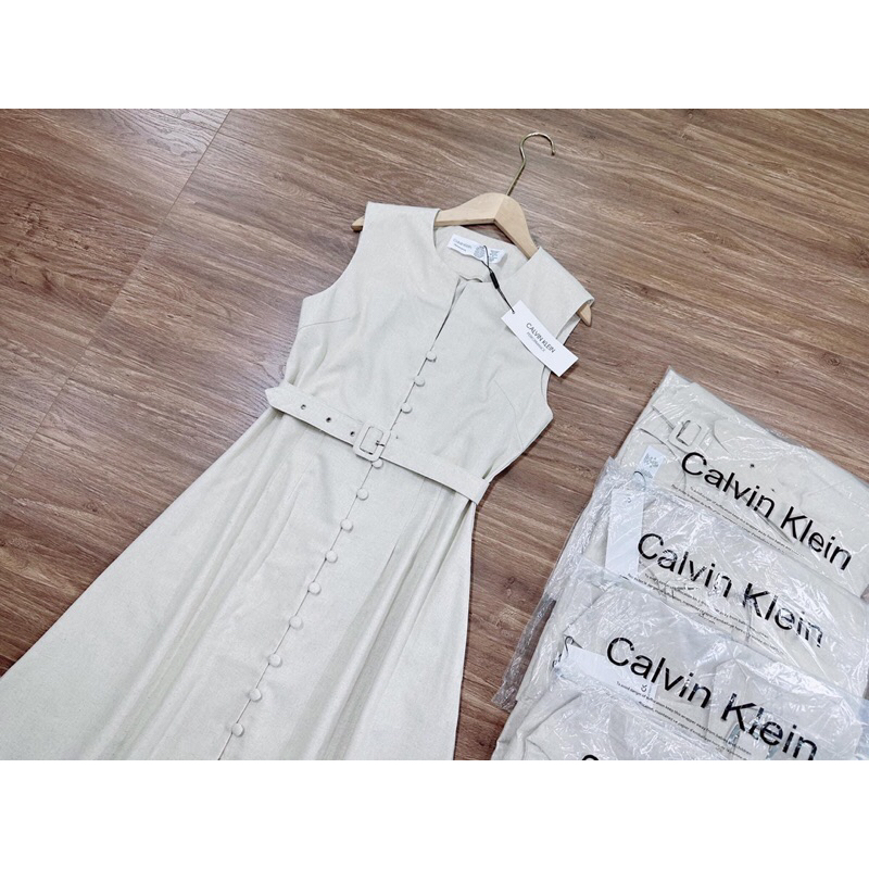 Váy CK sát nách form to