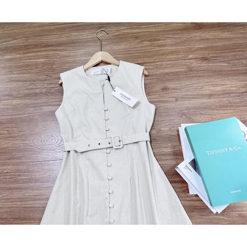 Váy CK sát nách form to