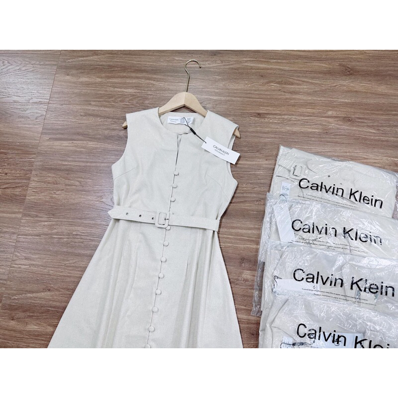 Váy CK sát nách form to