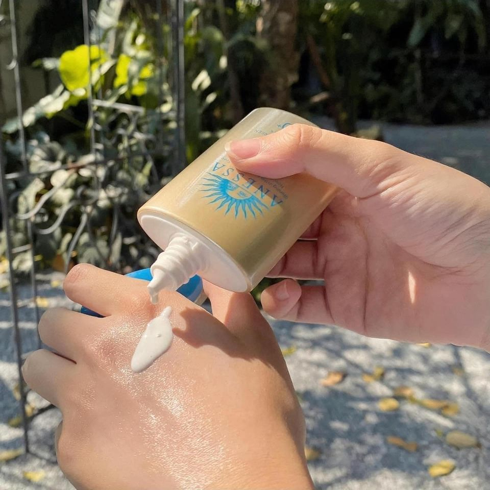 Kem Chống Nắng Anessa -  Anessa Perfect UV Sunscreen Skincare Milk