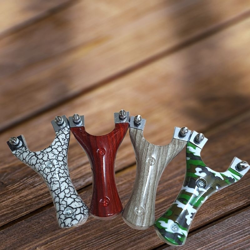 Ná ốp nhựa viền inox có 5 màu ngầu nhiên