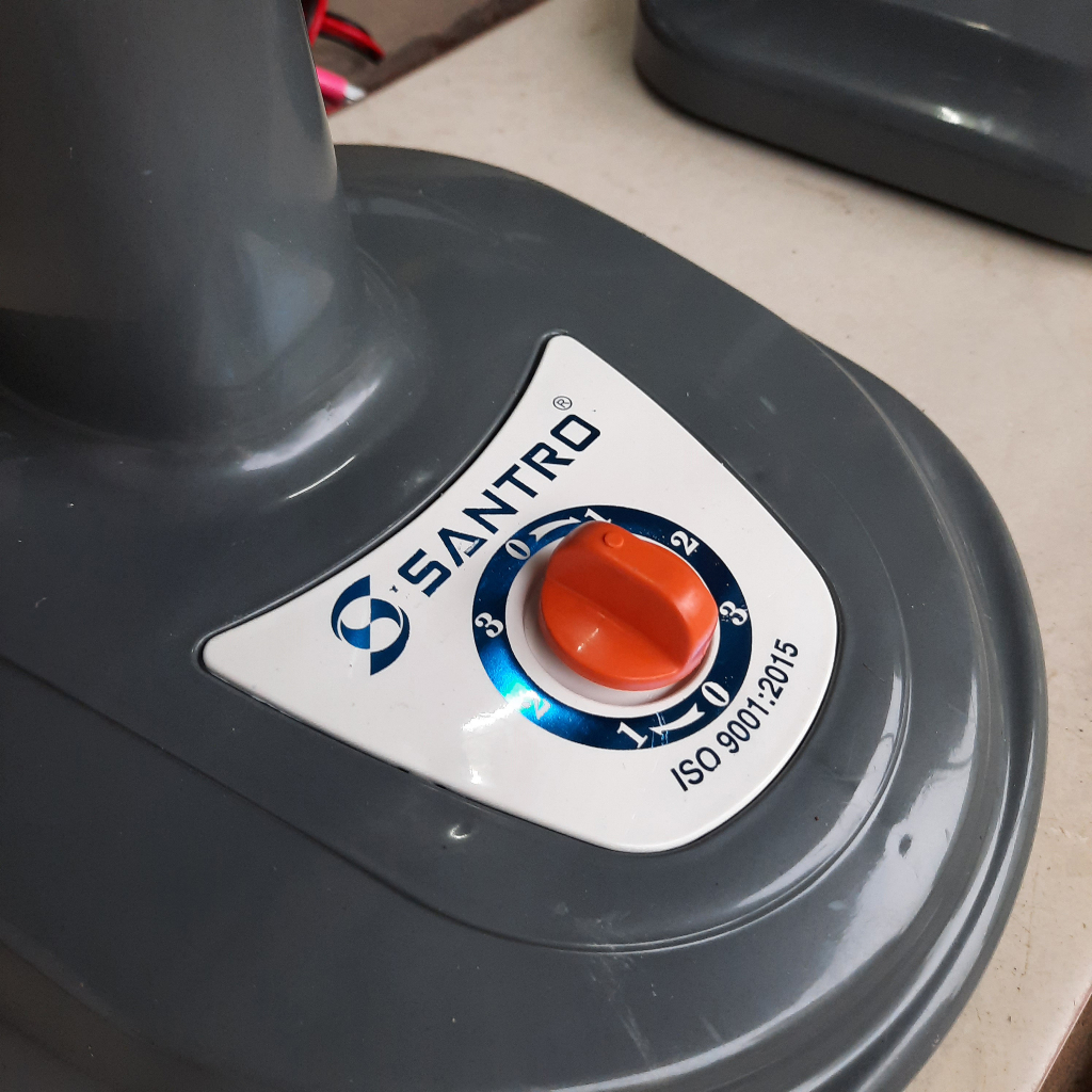 Quạt bàn acquy 12v chạy bình xe máy ô tô bảo hành 12 tháng