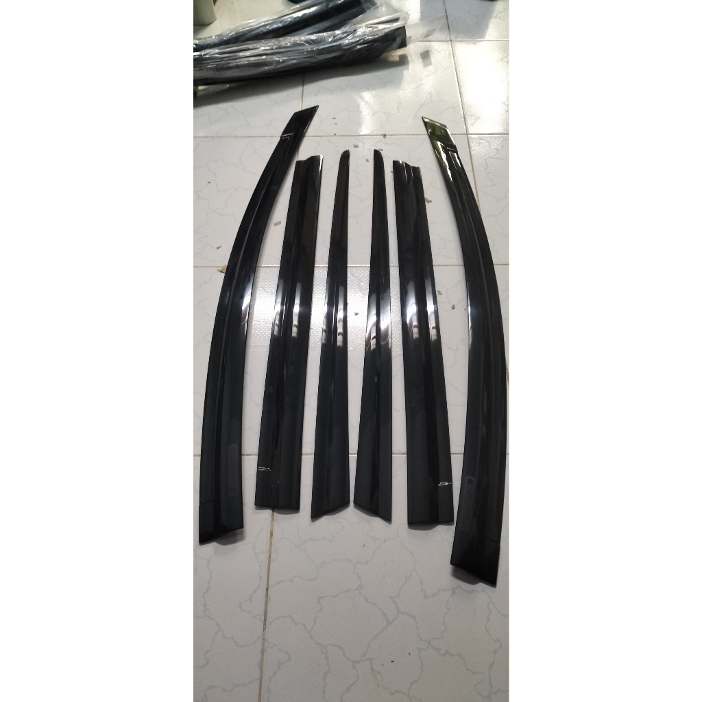 Vè che mưa Innova 2006- 2015 bộ 4 chi tiết và 6 chi tiết