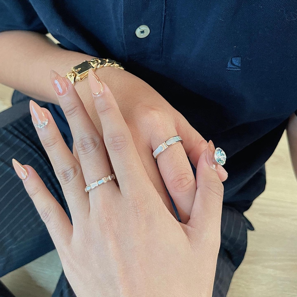 Nhẫn cặp đôi Gucci Nacre Couple Ring- Nhẫn xà cừ đính đá ,titan không gỉ không phai màu- Khắc tên theo yêu cầu