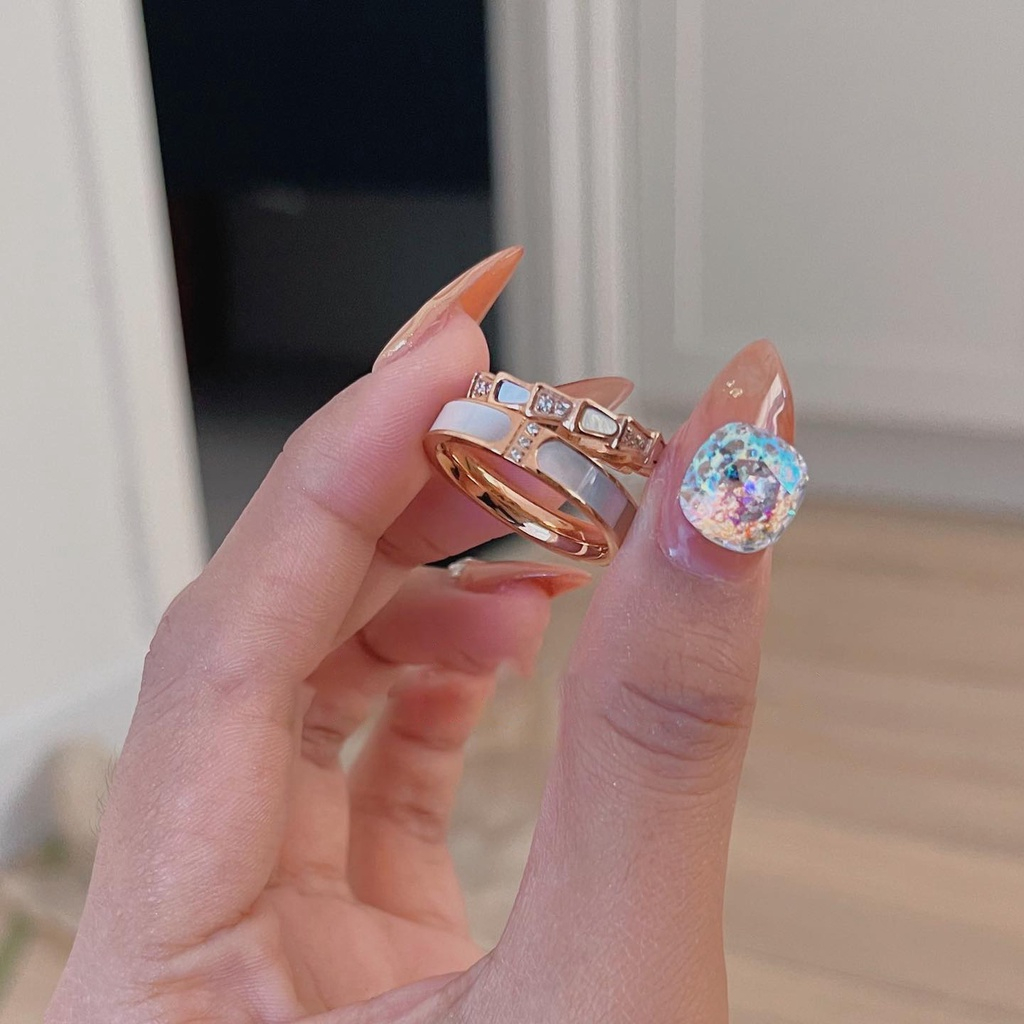 Nhẫn cặp đôi Gucci Nacre Couple Ring- Nhẫn xà cừ đính đá ,titan không gỉ không phai màu- Khắc tên theo yêu cầu