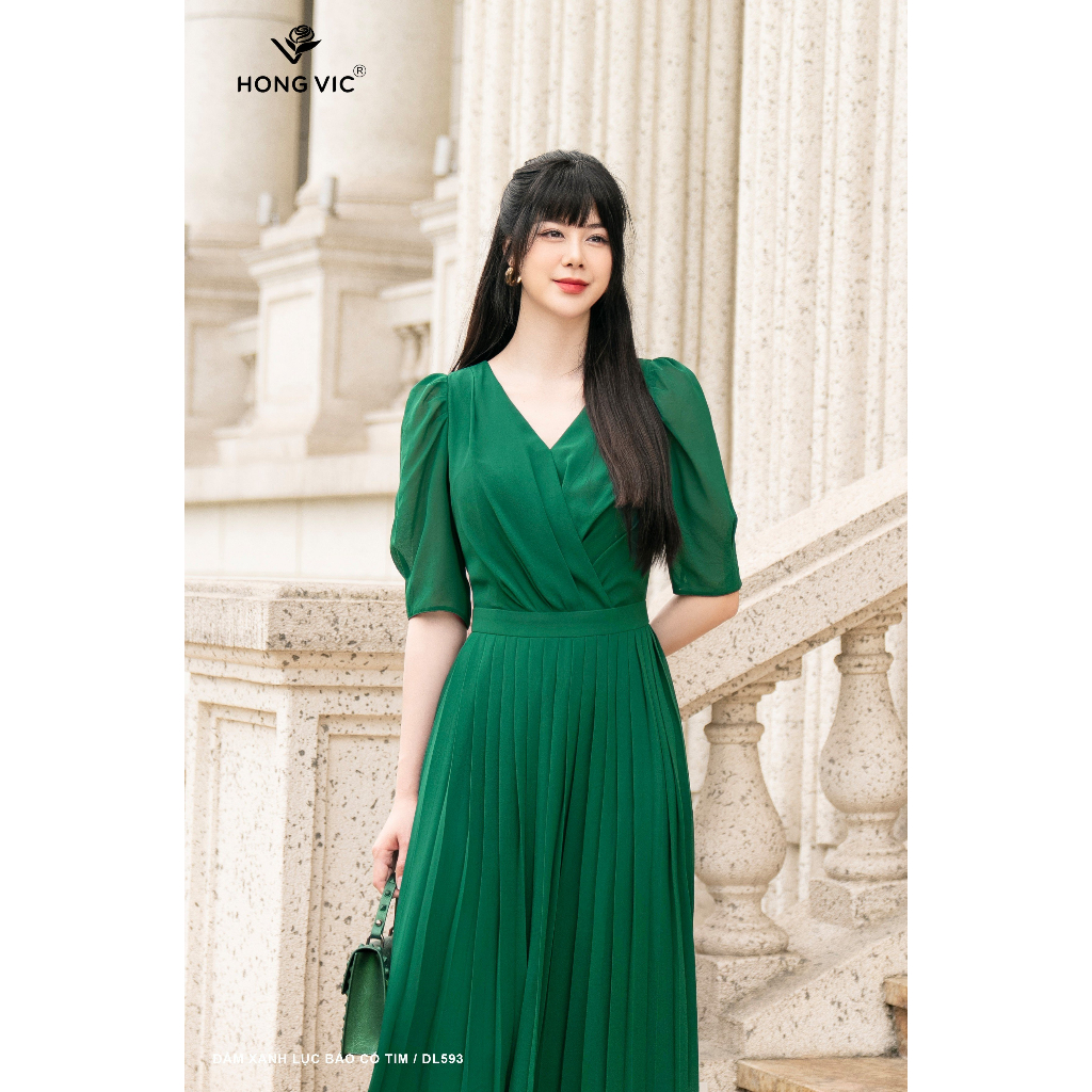 Đầm nữ thiết kế Hong Vic xanh lục bảo cổ tim DL593