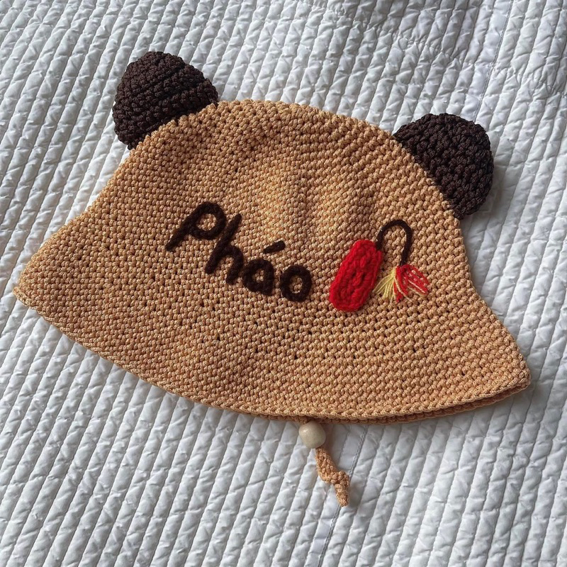 Mũ handmade thêu tên của bé yêu