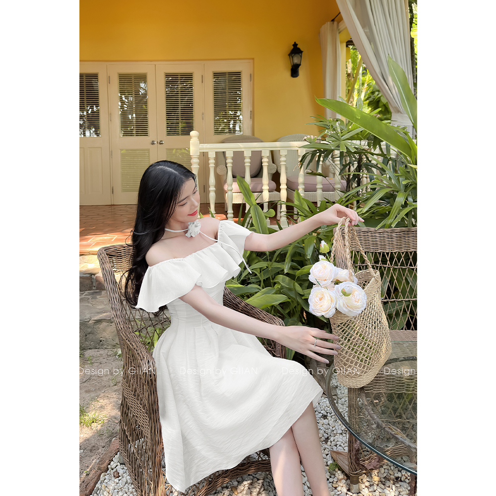 Váy trắng trễ vai bèo tiểu thư dự tiệc phối hoa cổ sang chảnh thương hiệu Giian - VA0141TR