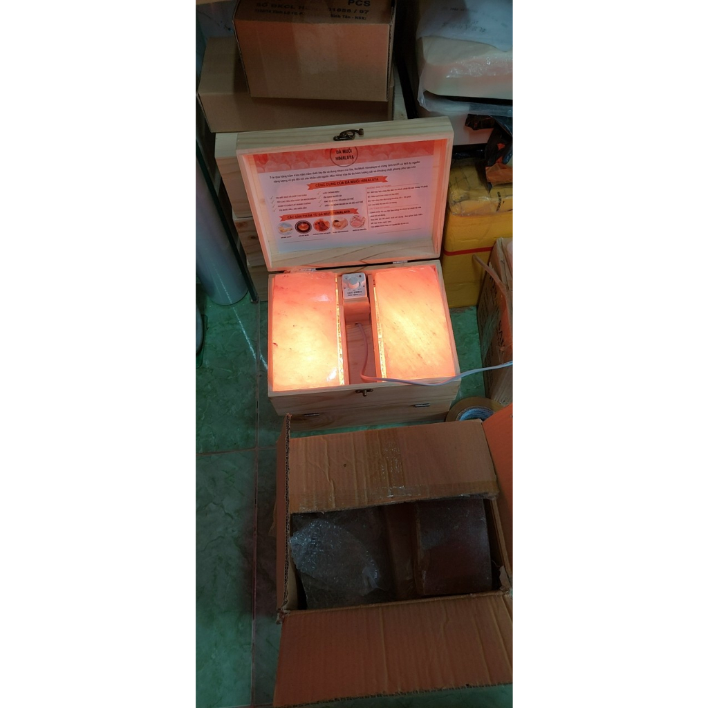 Hộp muối xông chân himalaya, nguyên hộp, kèm đầy đủ phụ kiện, loại 2 viên đá cong 20cm*10cm*5cm, hộp gỗ thông.