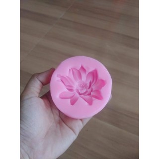 khuôn silicon sen cánh rũ 6cm