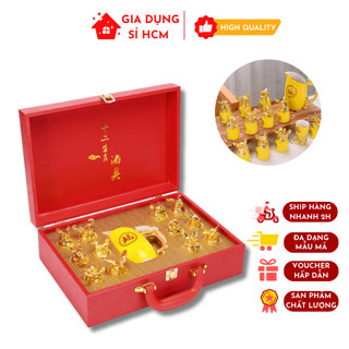 Bộ 12 ly rượu kèm bình hình con giáp sang trọng mạ vàng tân cổ điển được bảo quản trong vali da có miếng xốp chắc chắn