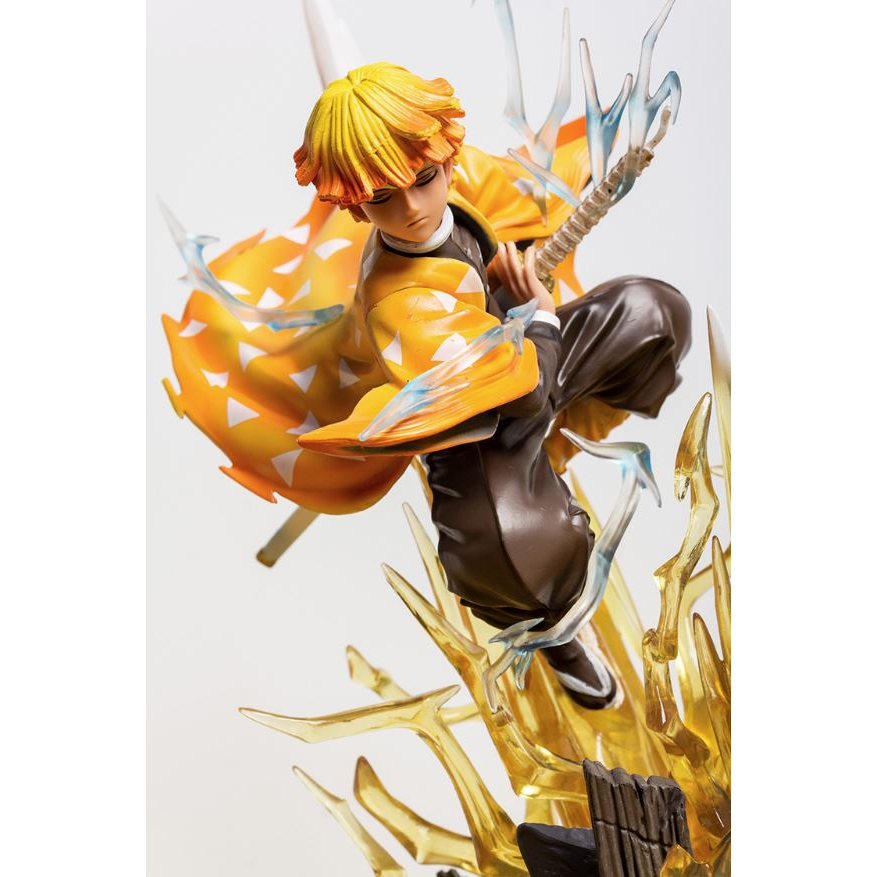 Mô hình, Figure Demon Slayer  Zenitsu Agatsuma trạng thái chiến đấu siêu đẹp có led- Fullbox Toz Store