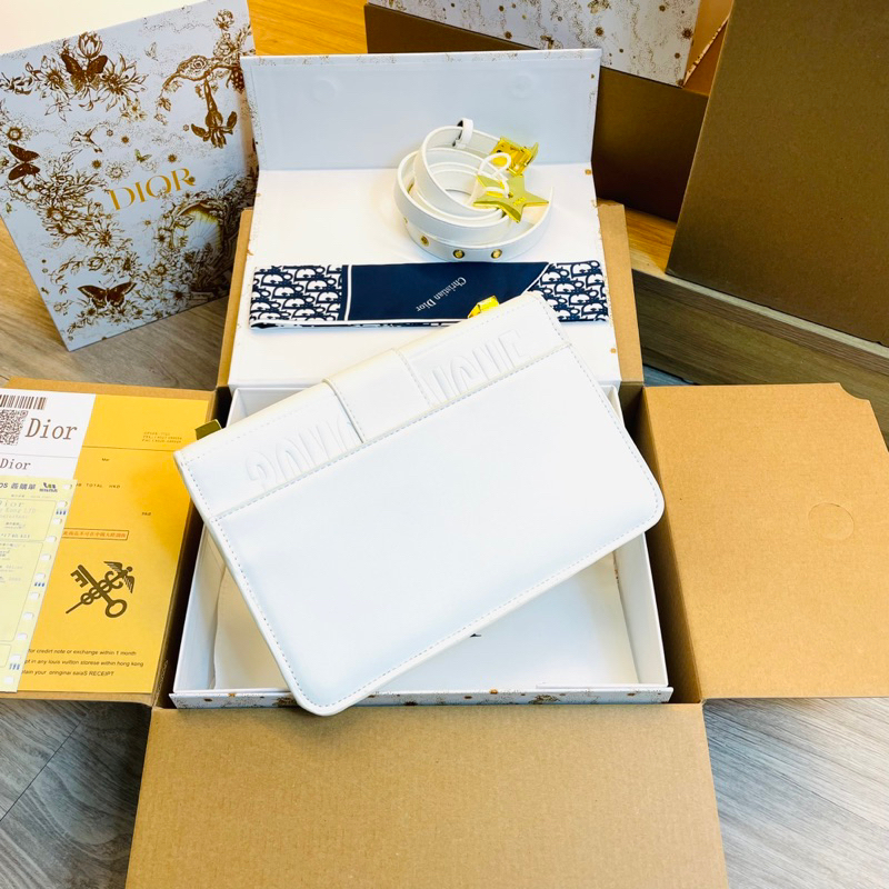 Túi xách nữ D.I Montaigne tặng khăn lụa &charm sao đẹp dã man