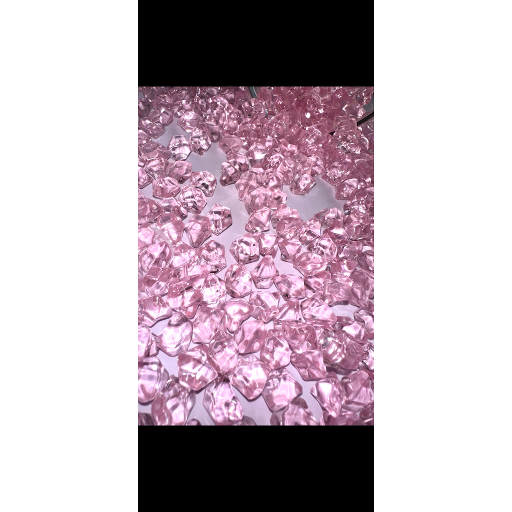 Hạt nhựa giả đá arcrylic làm trang tri, handmade, tạo chữ nổi - phòng hát karaoke - trang trí mặt bàn