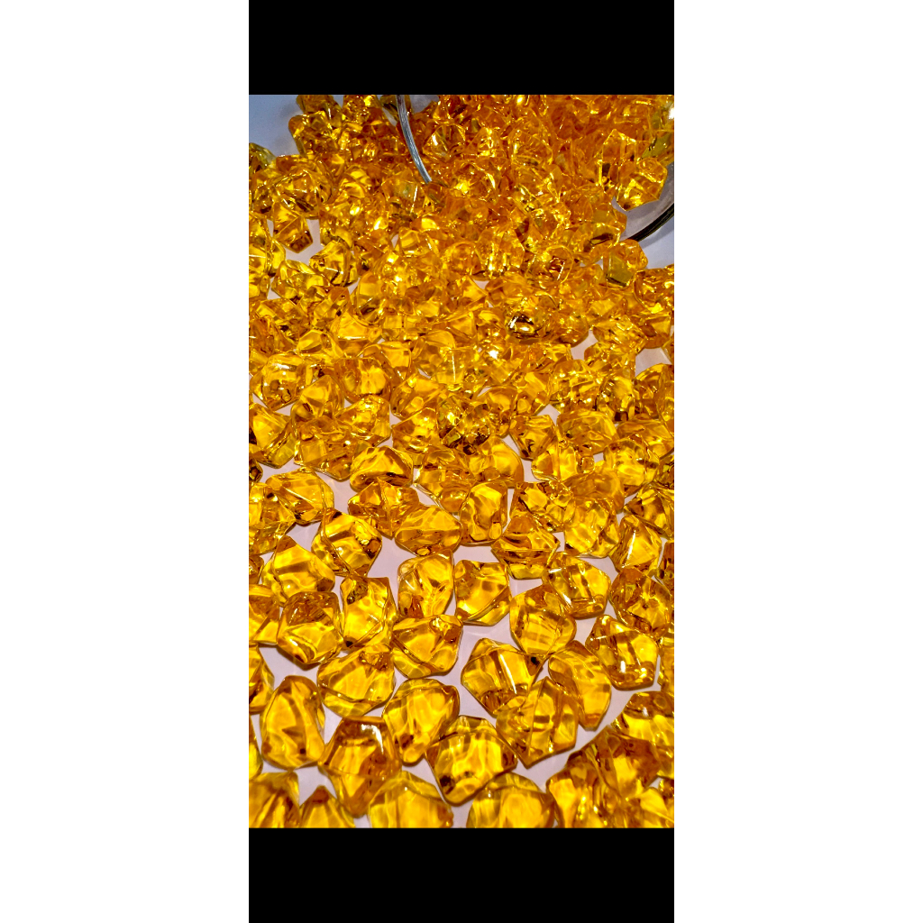 Hạt nhựa giả đá arcrylic làm trang tri, handmade, tạo chữ nổi - phòng hát karaoke - trang trí mặt bàn