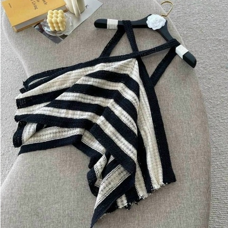 ÁO YẾM LEN 2 DÂY CHÉO CỔ VẠT NHỌN 2 BÊN Xinh Sang Sành Điệu Sang Chảnh Phong Cách Thời Trang Nữ