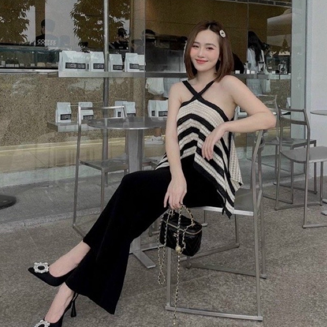 ÁO YẾM LEN 2 DÂY CHÉO CỔ VẠT NHỌN 2 BÊN Xinh Sang Sành Điệu Sang Chảnh Phong Cách Thời Trang Nữ