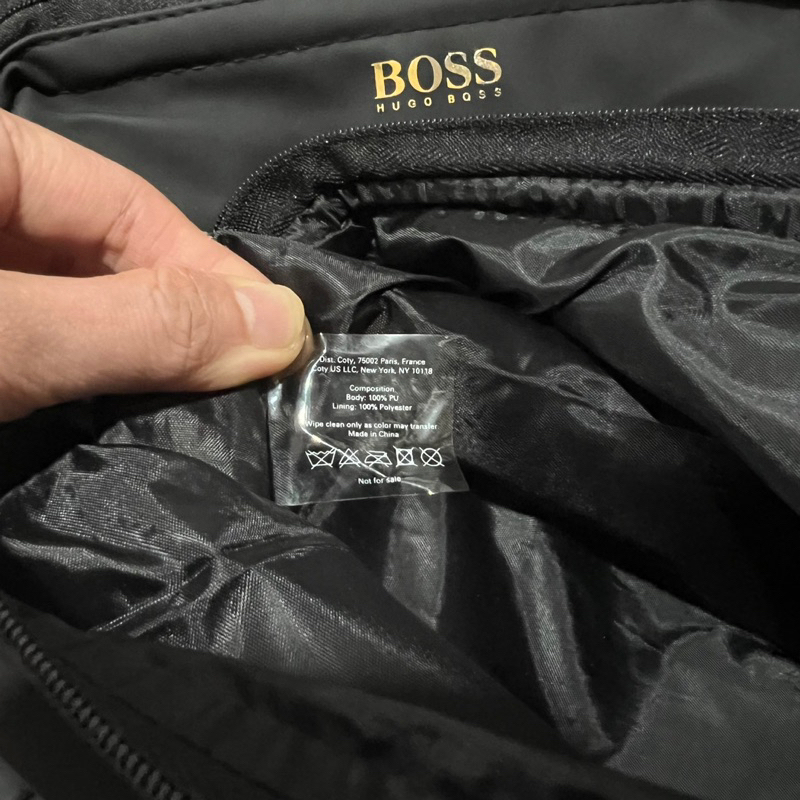 Túi Hu.go Boss big size phom hộp gấp gọn chất chống nước, hàng auth tách gift set chính hãng