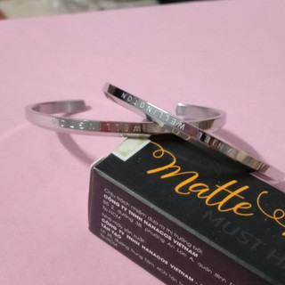 Vòng tay titan cuff  có khắc chữ không gỉ sét phụ kiện trang sức cao cấp style hàn quốc