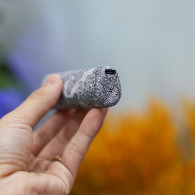 Miếng dán skin cho Avocado Baby Vaptio Pod Kit mẫu Họa tiết đen trắng