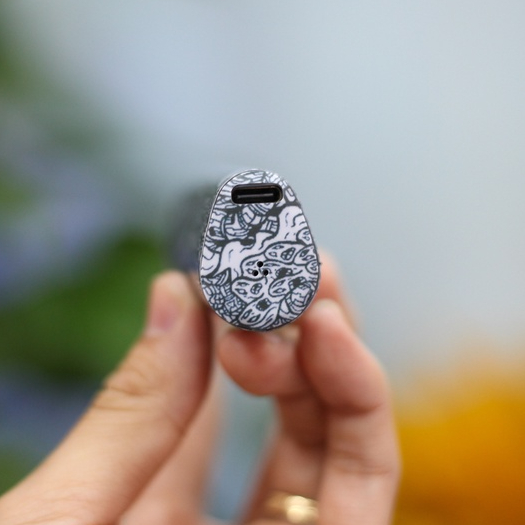 Miếng dán skin cho Avocado Baby Vaptio Pod Kit mẫu Họa tiết đen trắng