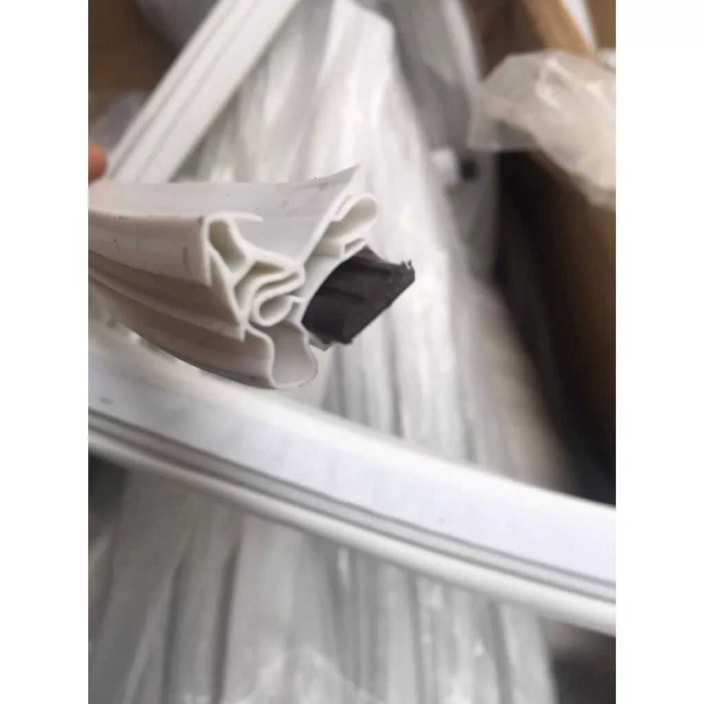 Ron/ Zoăng Tủ Lạnh có sẵn nam châm 1.8 mét màu trắng
