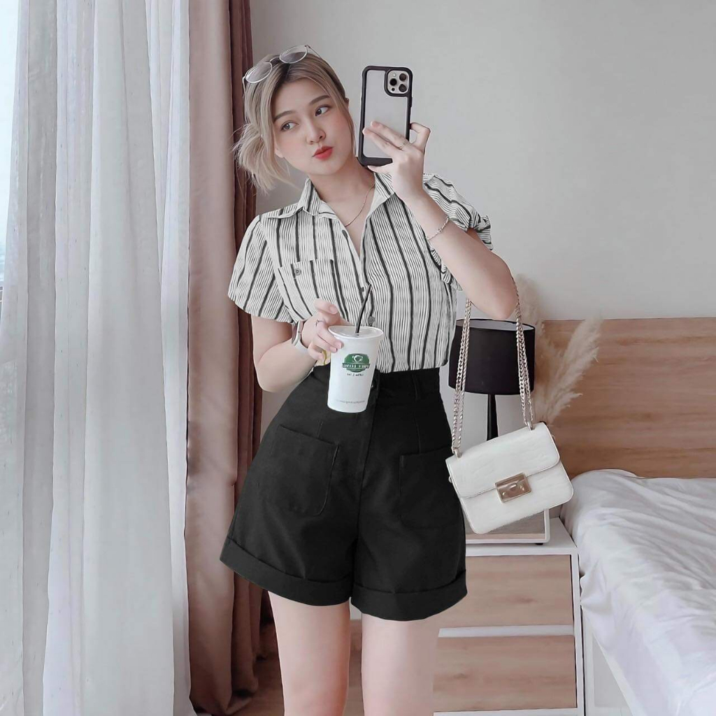 Áo sơ mi nữ ngắn tay họa tiết kẻ sọc xinh xắn thời trang LinDa. Chất liệu mềm mịn thoáng mát lên form cực chuẩn