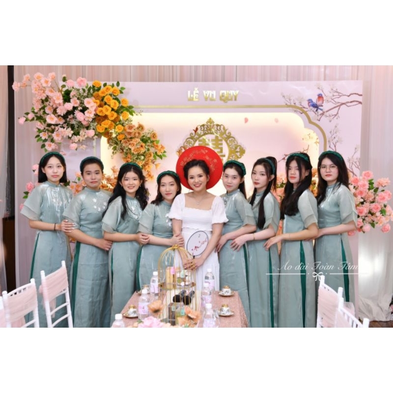 Áo dài bưng quả 90k