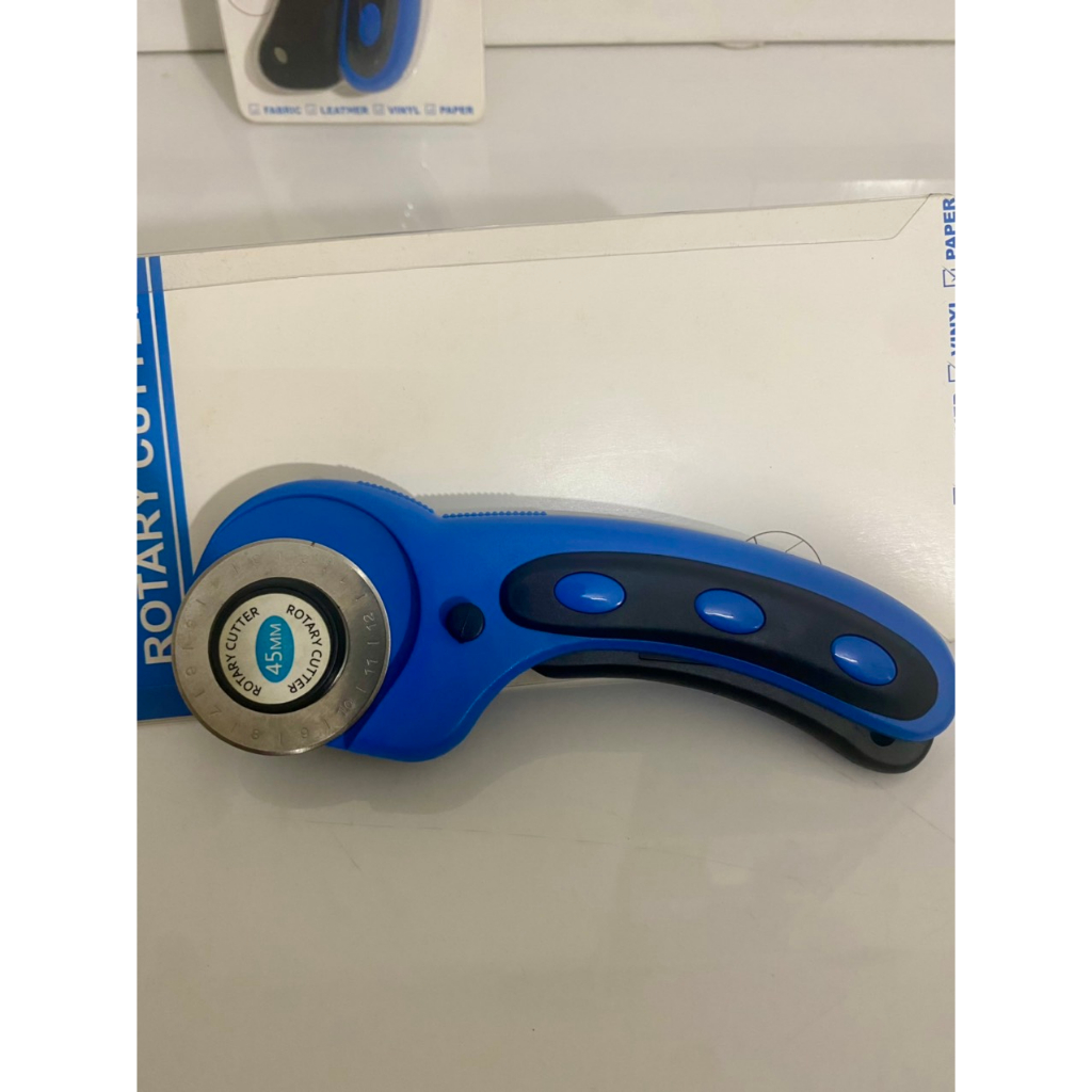 Dao tròn cắt vải, da, giấy, nhựa .Con lăn tròn cắt vải