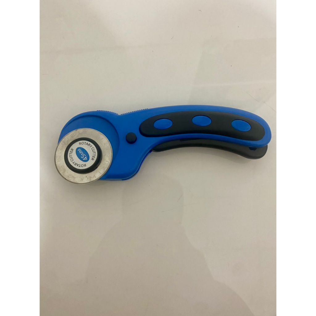 Dao tròn cắt vải, da, giấy, nhựa .Con lăn tròn cắt vải