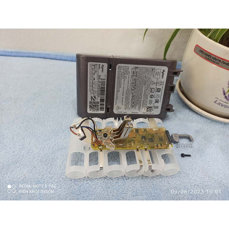 Pin máy hút bụi Dyson V7 - SV11 Hàng chính hãng