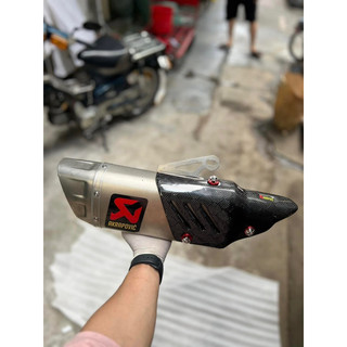 Pô akrapovic r1